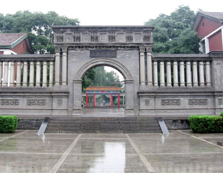 天津大学校门